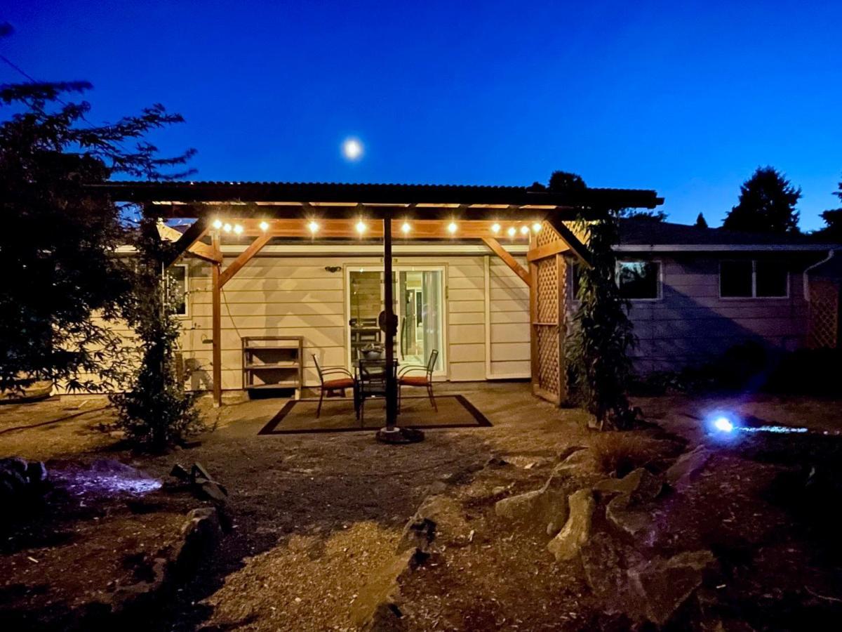 Colorful 50'S Ranch In The Heart Of Eugene Villa Екстериор снимка