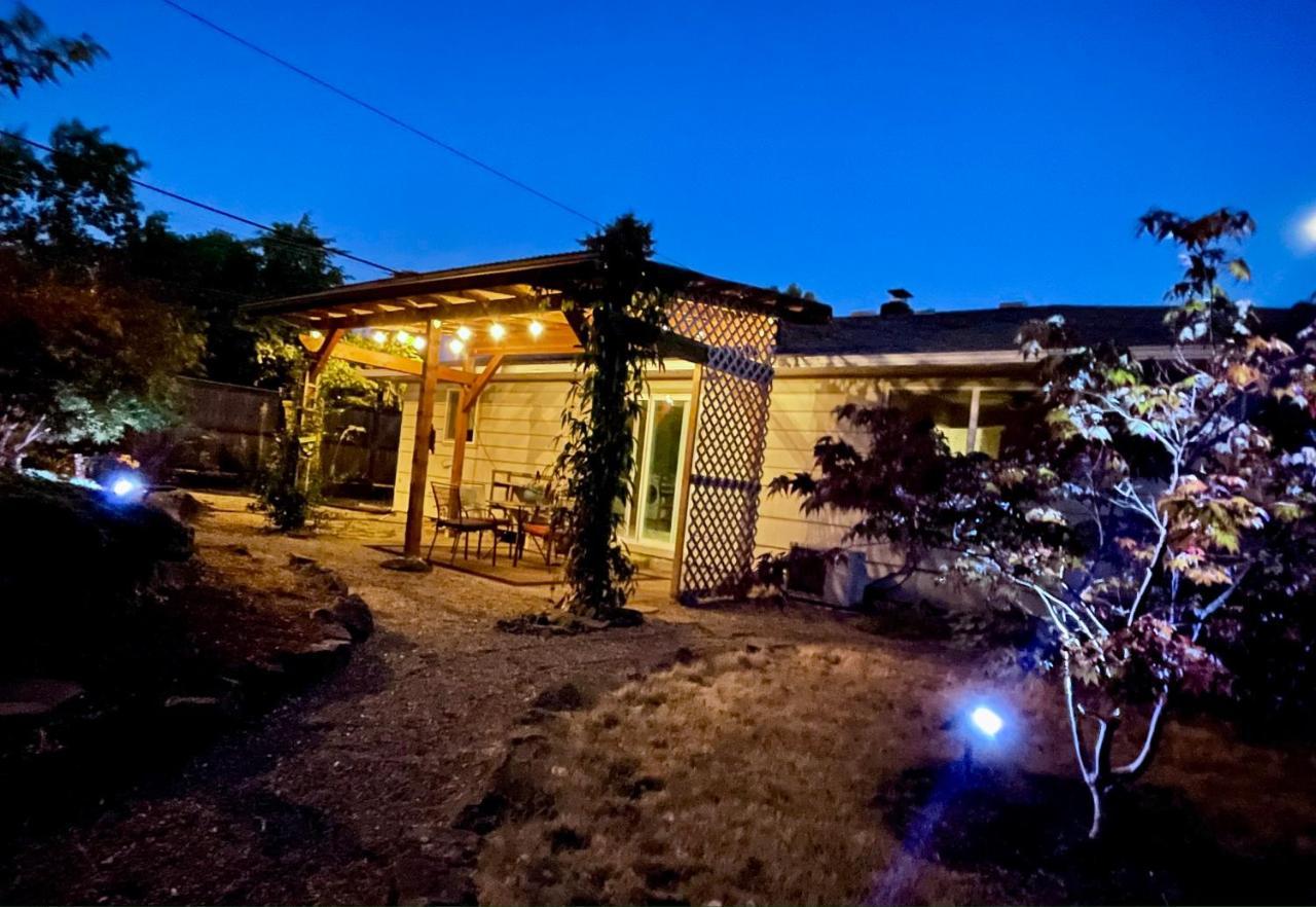 Colorful 50'S Ranch In The Heart Of Eugene Villa Екстериор снимка